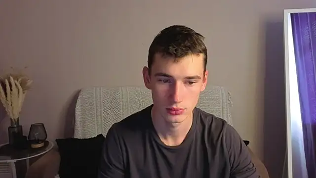 Max Foks online show from September 2025 04:58:01 AM