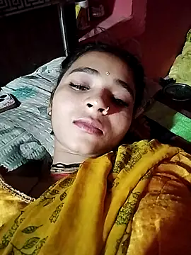 Snapshot of R_Roshni chatting on September 2025 06:24:01 PM R Roshni online show from September 2025 06:24:01 PM