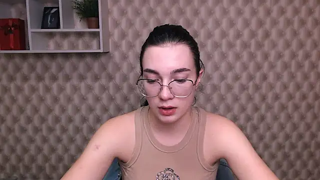 Snapshot of MiraBabe_ chatting on September 2025 09:56:01 AM MiraBabe  online show from September 2025 09:56:01 AM