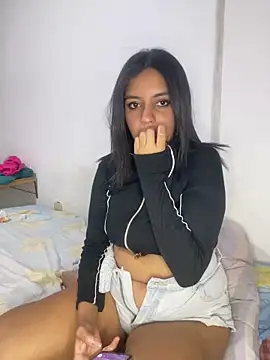 Snapshot of AriiiRiven chatting on March 2026 11:40:01 PM AriiiRiven online show from March 2026 11:40:01 PM