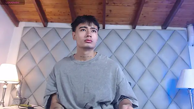 Snapshot of Clement_Reyes chatting on October 2025 12:55:01 PM Clement Reyes online show from October 2025 12:55:01 PM