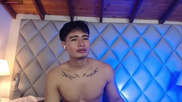 Snapshot of Clement_Reyes chatting on November 2025 01:21:02 PM Clement Reyes online show from November 2025 01:21:02 PM