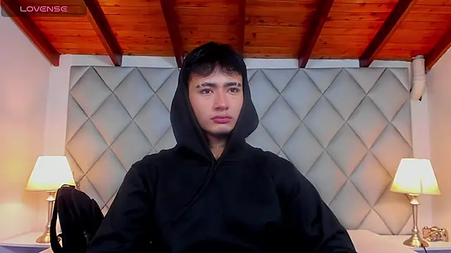 Snapshot of Clement_Reyes chatting on November 2025 12:52:01 PM Clement Reyes online show from November 2025 12:52:01 PM