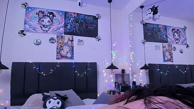 SabrinaV  online show from March 2026 11:47:01 AM