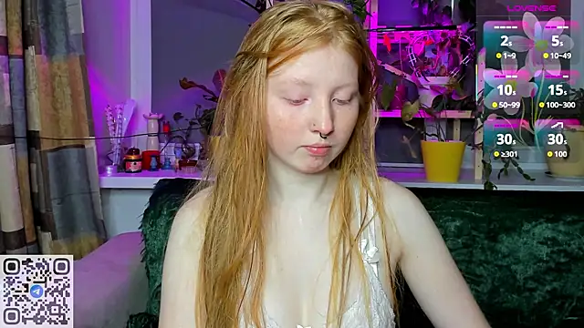 RitaSweety18 online show from November 2025 10:34:02 PM