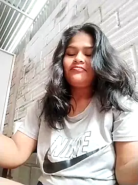 Karin 39 online show from April 2026 03:53:01 PM