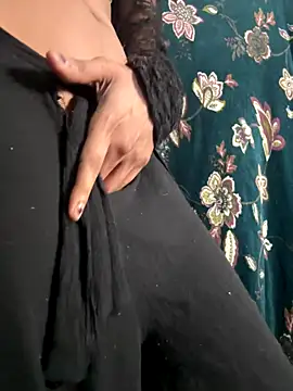 DAMinii  online show from November 2025 07:02:02 PM