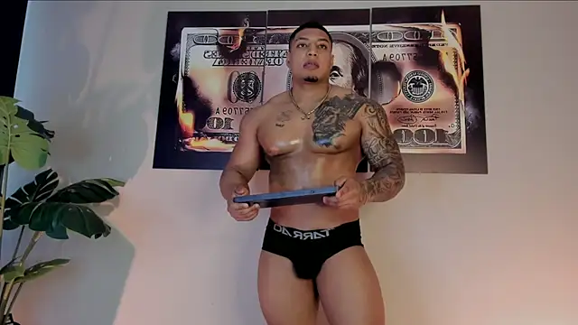 Snapshot of chrizmacgregor chatting on December 2025 07:43:02 PM chrizmacgregor online show from December 2025 07:43:02 PM