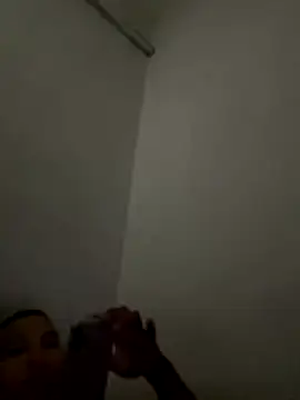 Snapshot of sambergSILVa chatting on November 2025 04:29:02 AM sambergSILVa online show from November 2025 04:29:02 AM