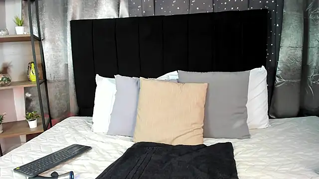 Snapshot of Lenapaul_ chatting on November 2025 04:22:01 AM Lenapaul online show from November 2025 04:22:01 AM