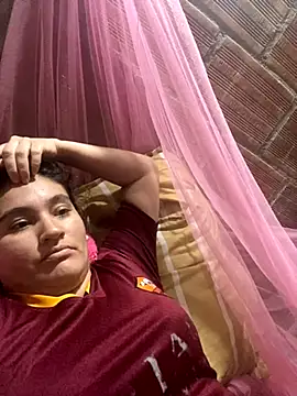 lunasexyhot18 online show from November 2025 12:22:01 AM