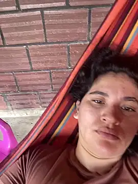 lunasexyhot18 online show from November 2025 04:40:01 PM