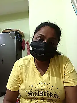 Snapshot of queendivya chatting on November 2025 10:20:02 PM queendivya online show from November 2025 10:20:02 PM