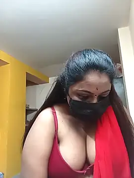 Snapshot of queendivya chatting on February 2026 02:40:02 PM queendivya online show from February 2026 02:40:02 PM