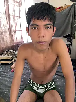 Snapshot of P4NT0J4 chatting on January 2026 10:57:02 PM P4NT0J4 online show from January 2026 10:57:02 PM