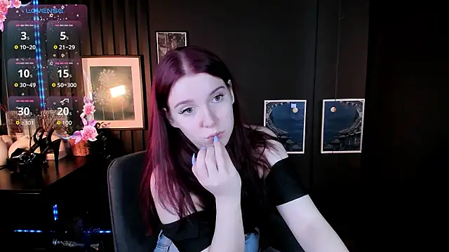 Layla Glam online show from March 2026 12:55:01 PM