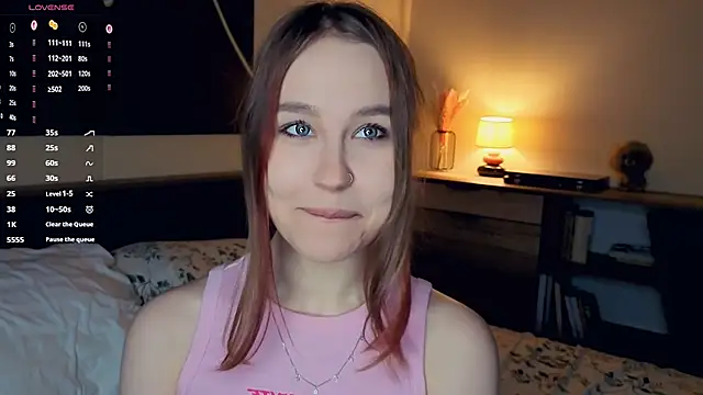 Snapshot of MaliaBourraine chatting on November 2025 07:11:02 AM MaliaBourraine online show from November 2025 07:11:02 AM