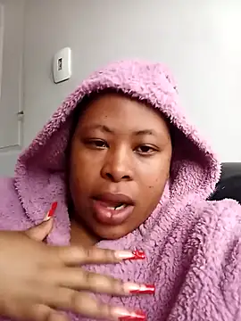 Snapshot of BubblyBeautiful chatting on October 2025 11:55:01 AM BubblyBeautiful online show from October 2025 11:55:01 AM