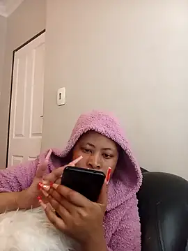 Snapshot of BubblyBeautiful chatting on October 2025 02:50:01 PM BubblyBeautiful online show from October 2025 02:50:01 PM