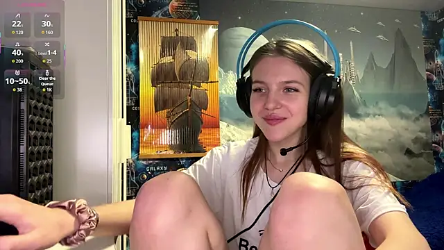 Snapshot of Elira_Breeze chatting on November 2025 12:38:01 PM Elira Breeze online show from November 2025 12:38:01 PM