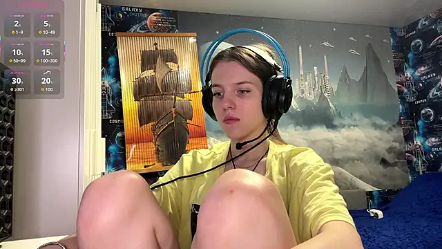 Snapshot of Elira_Breeze chatting on December 2025 03:27:02 PM Elira Breeze online show from December 2025 03:27:02 PM