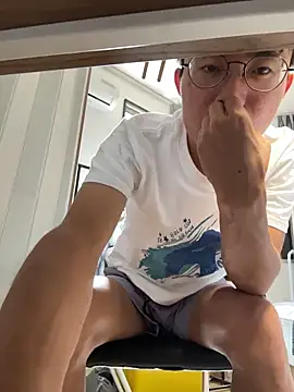 leeyoung  online show from October 2025 03:42:02 AM