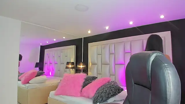 LuisaJonnes  online show from March 2026 04:10:01 PM