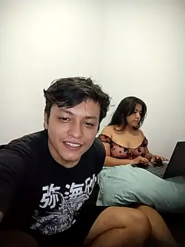 raiderandroxie online show from November 2025 04:22:02 PM