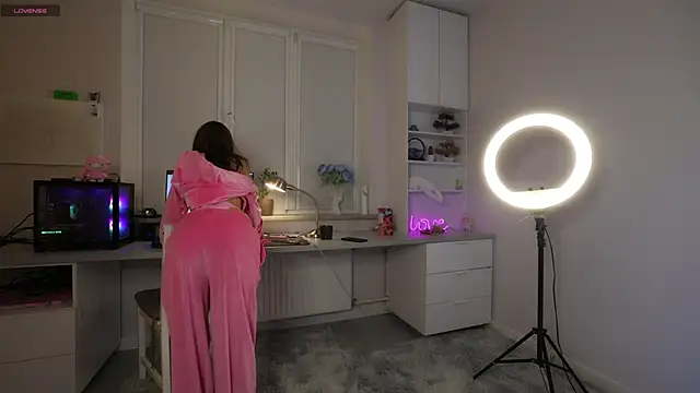 lovekissmes online show from November 2025 03:03:01 PM