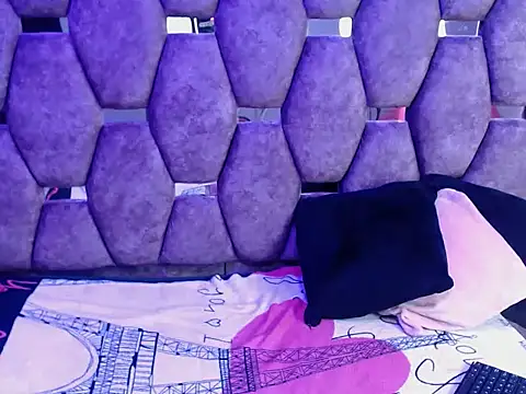 burbuja pink  online show from March 2026 04:06:02 AM