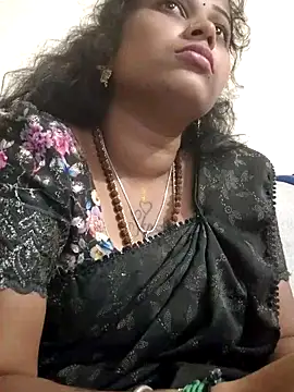 sweetqueen143 online show from November 2025 04:17:01 PM