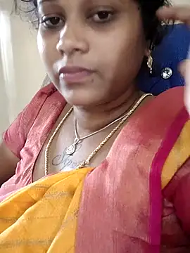 sweetqueen143 online show from November 2025 04:44:02 AM