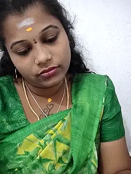 sweetqueen143 online show from February 2026 11:14:01 AM