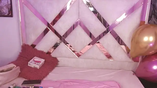 ladymooncs online show from January 2026 04:18:01 AM