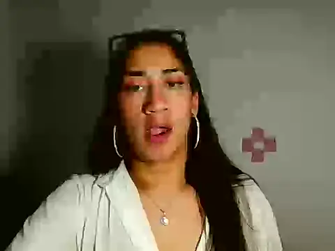 Snapshot of Miia__strog chatting on September 2025 06:24:02 PM Miia strog online show from September 2025 06:24:02 PM