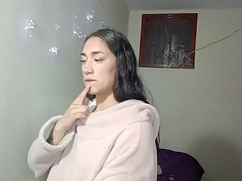 Snapshot of Miia__strog chatting on December 2025 02:27:01 AM Miia strog online show from December 2025 02:27:01 AM