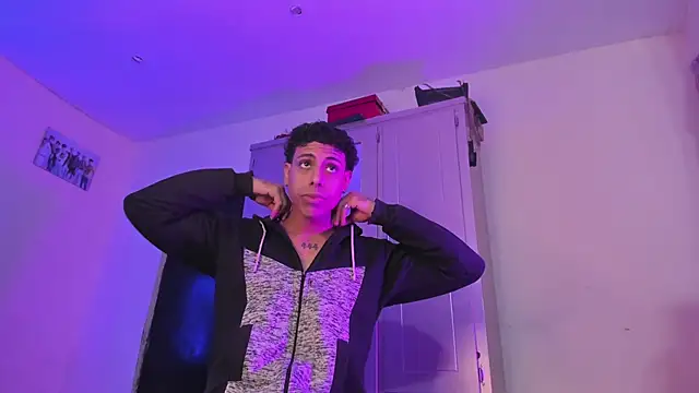 Glader31 online show from December 2025 09:42:01 PM