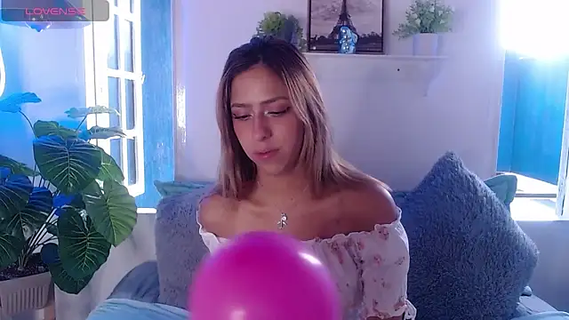 Snapshot of Jade__k chatting on December 2025 01:42:01 PM Jade k online show from December 2025 01:42:01 PM