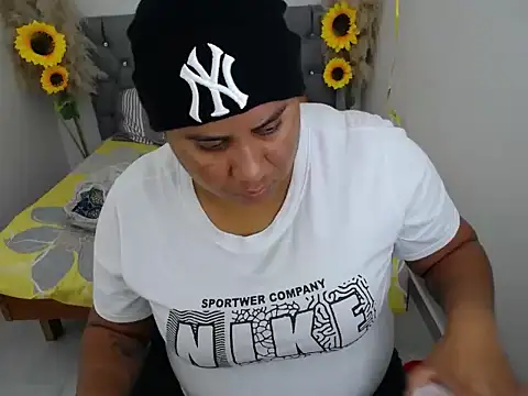 Snapshot of hotlesby_valery chatting on October 2025 12:13:02 PM hotlesby valery online show from October 2025 12:13:02 PM