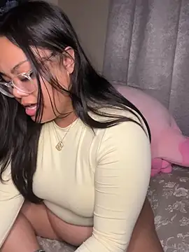 kiaradanielaxx online show from December 2025 08:10:02 AM