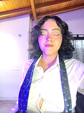 Grecia  x online show from September 2025 08:23:01 PM