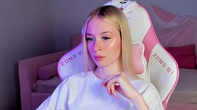 MiaGraces online show from November 2025 05:19:01 PM