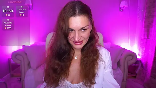 EllaGoldenn online show from October 2025 09:12:02 PM