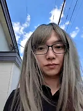 takusaki223 online show from April 2026 03:17:01 AM