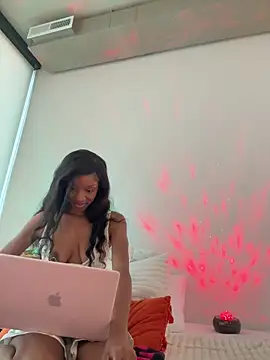 LoveDreaux online show from December 2025 08:14:01 PM