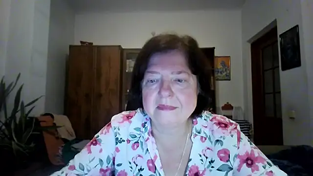 Snapshot of Violet_Pulse chatting on November 2025 02:39:02 PM Violet Pulse online show from November 2025 02:39:02 PM