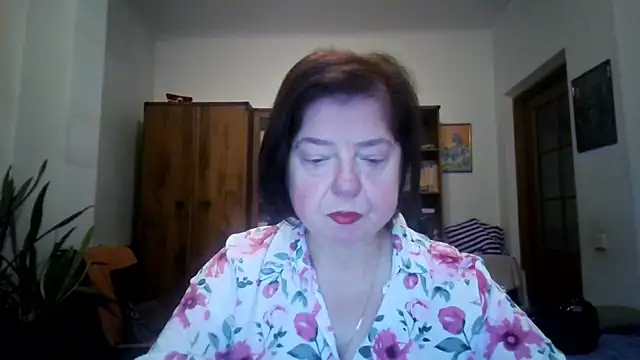 Snapshot of Violet_Pulse chatting on December 2025 11:19:01 AM Violet Pulse online show from December 2025 11:19:01 AM