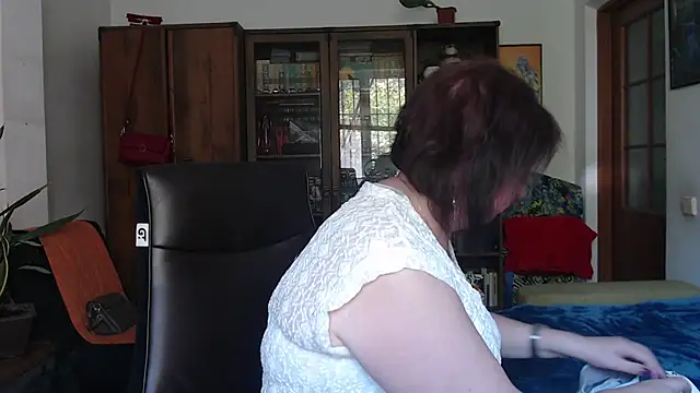 Snapshot of Violet_Pulse chatting on July 2026 09:44:01 AM Violet Pulse online show from July 2026 09:44:01 AM
