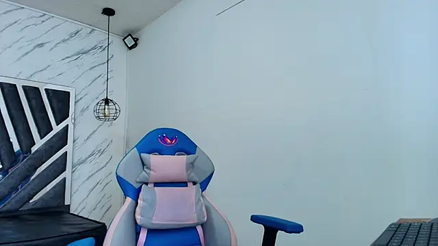 lorem adams online show from November 2025 11:09:01 AM