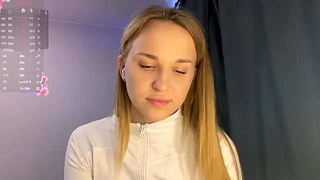 Snapshot of TanekaBoitel chatting on October 2025 11:32:02 AM TanekaBoitel online show from October 2025 11:32:02 AM